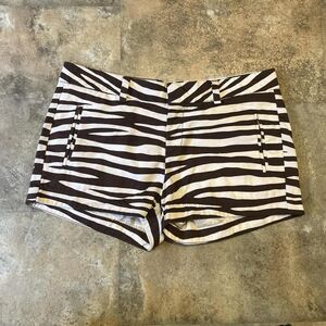 jc penny brown and white lowrise zebra print chino shorts with pockets size 4